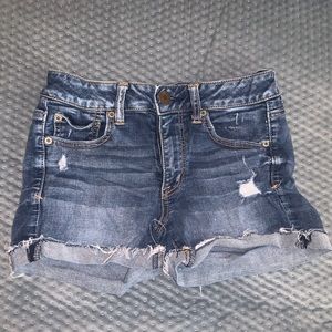 American Eagle distressed super stretch size 4 blue Jean short